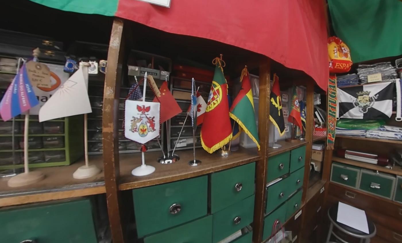Mostra-nos a tua loja #10: A Primeira Casa das Bandeiras, há mais de ...