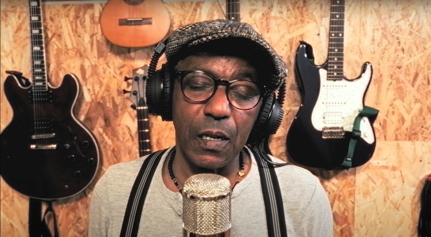 Tito Paris estreia <i>Feitice e amor</i>, a anunciar novo álbum e um concerto para Dezembro