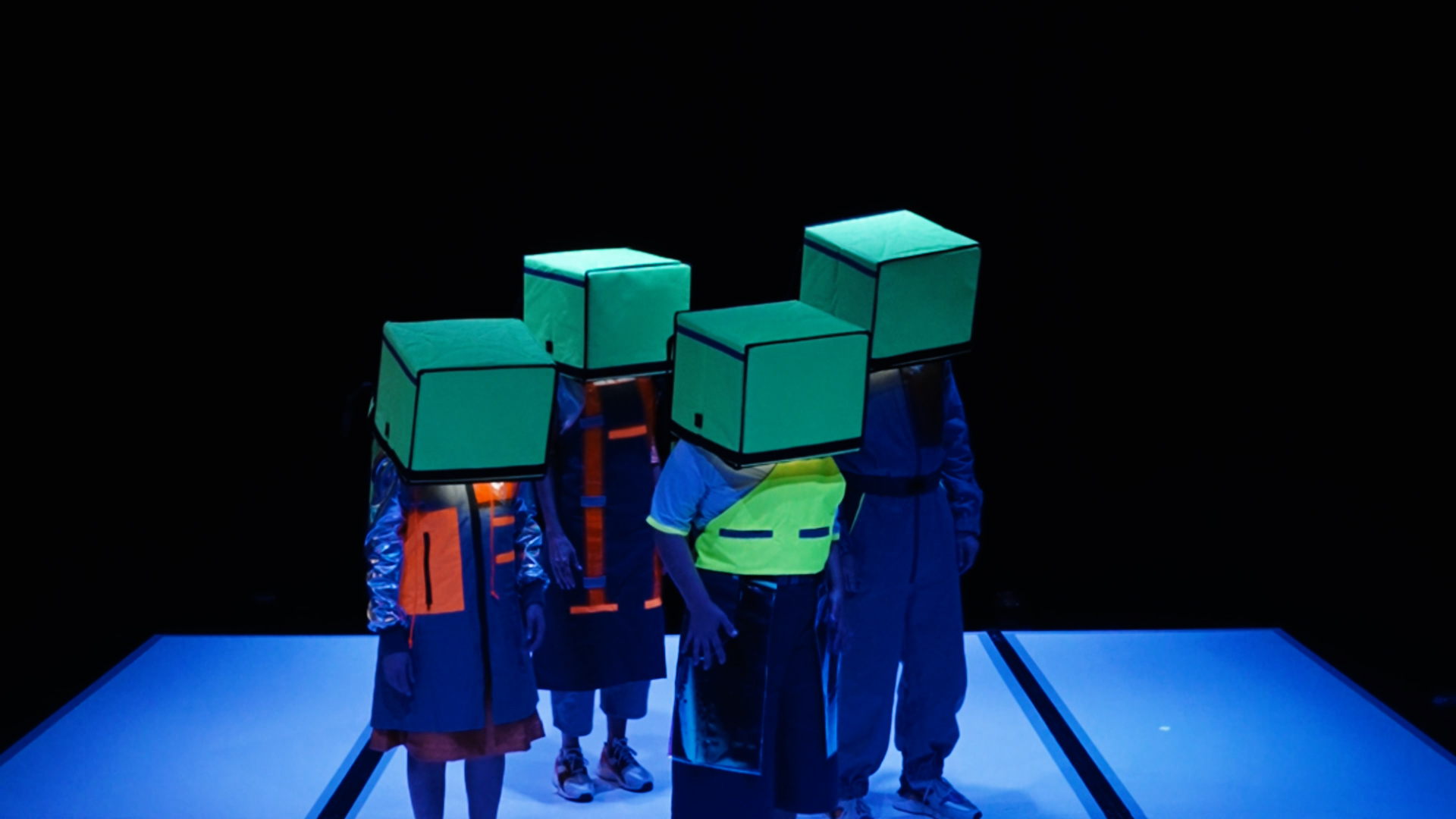 “Empregos Modernos”, um poema sobre o trabalho contemporâneo | Teatro