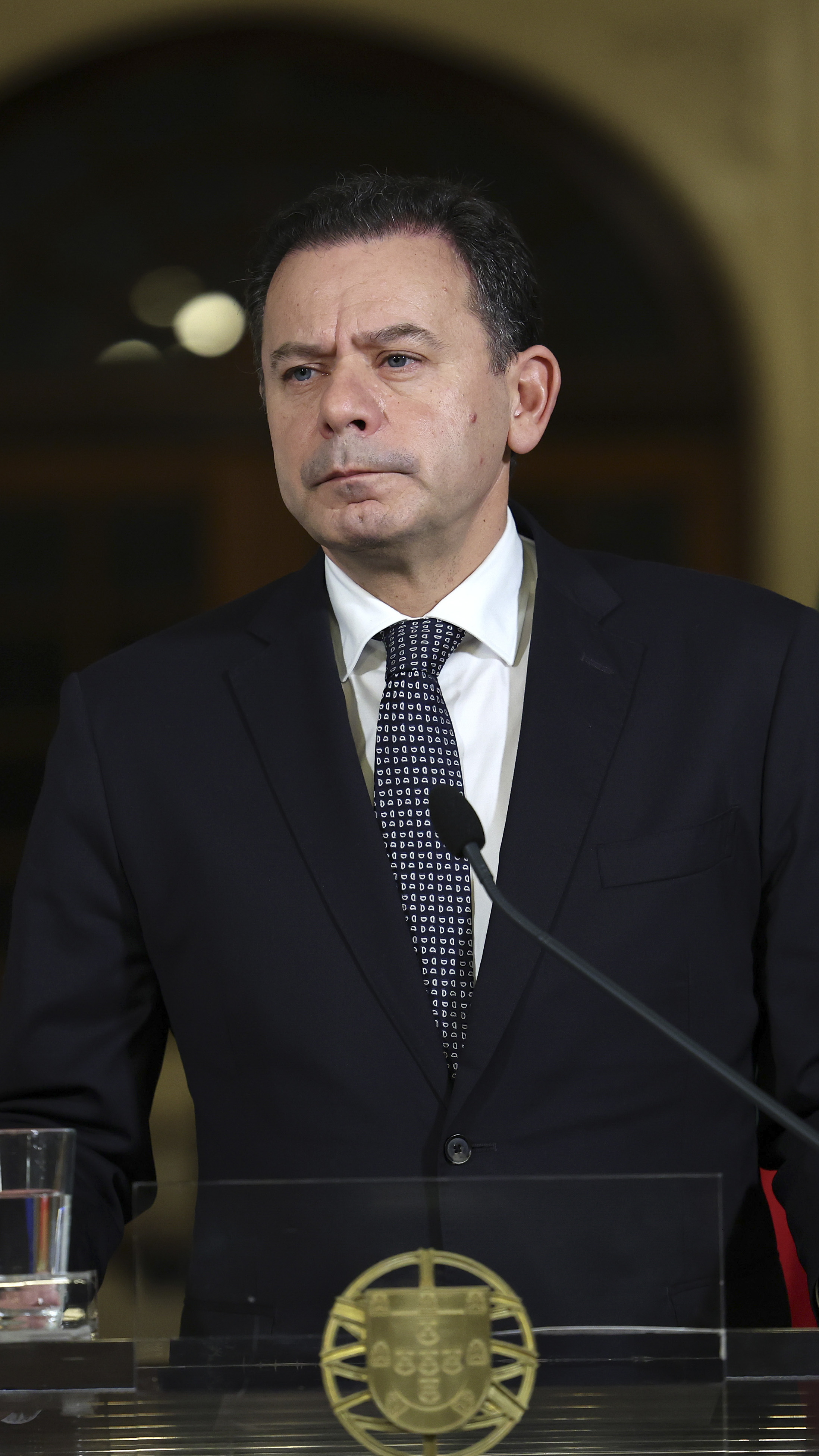 Montenegro promete espírito "de convergência" e "cooperação" com Seguro