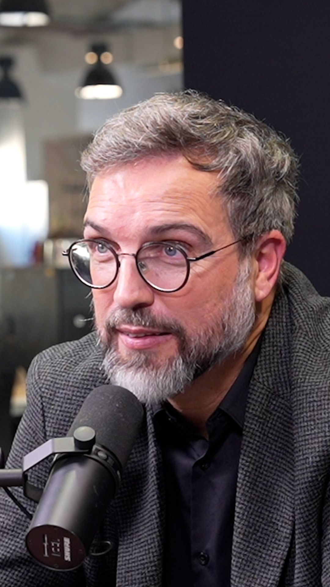 Pedro Chagas Freitas: “Nunca me senti tão nulo e tão desimportante como ali” Pedro Chagas Freitas: “Nunca me senti tão nulo e tão desimportante como ali”