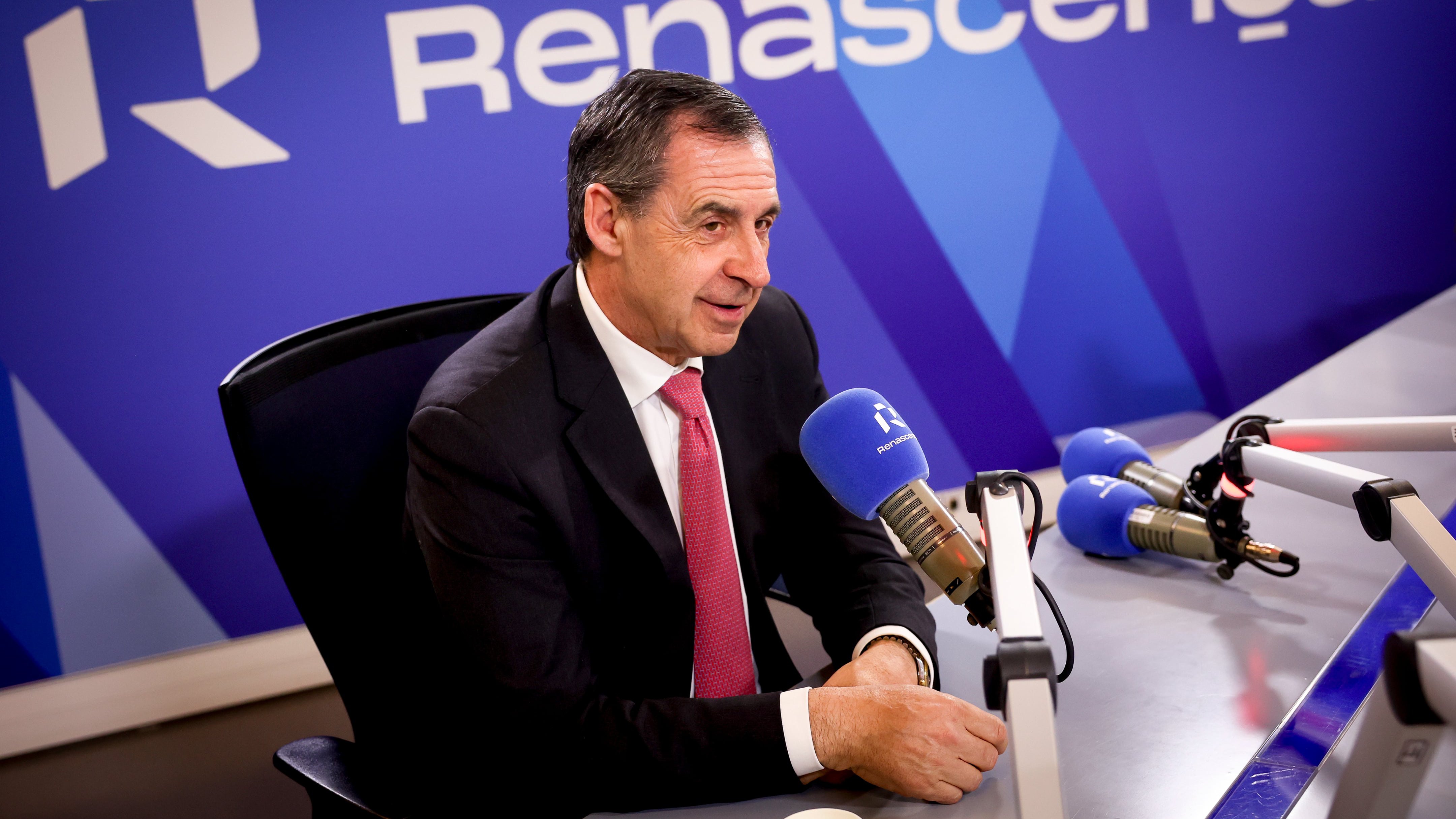 “Seguro matou o Governo” ao “desobrigar Chega e PS” de aprovar o OE