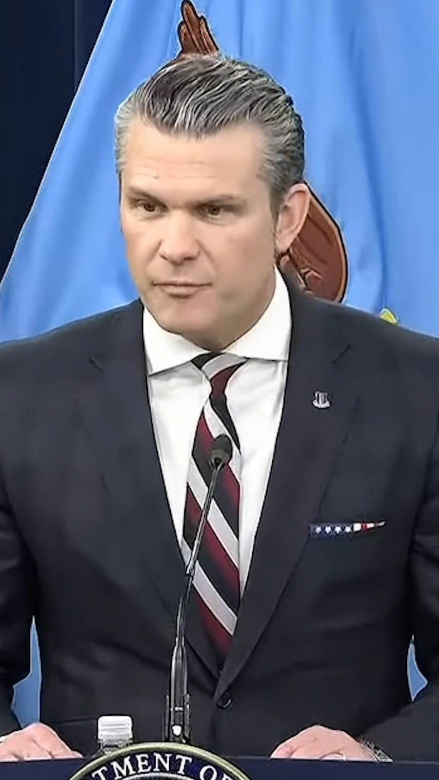 “O Irão está acabado — e sabe-o”. Secretário de Defesa dos EUA elogia capacidade de “pura destruição” do ataque com Israel “O Irão está acabado — e sabe-o”. Secretário de Defesa dos EUA elogia capacidade de “pura destruição” do ataque com Israel